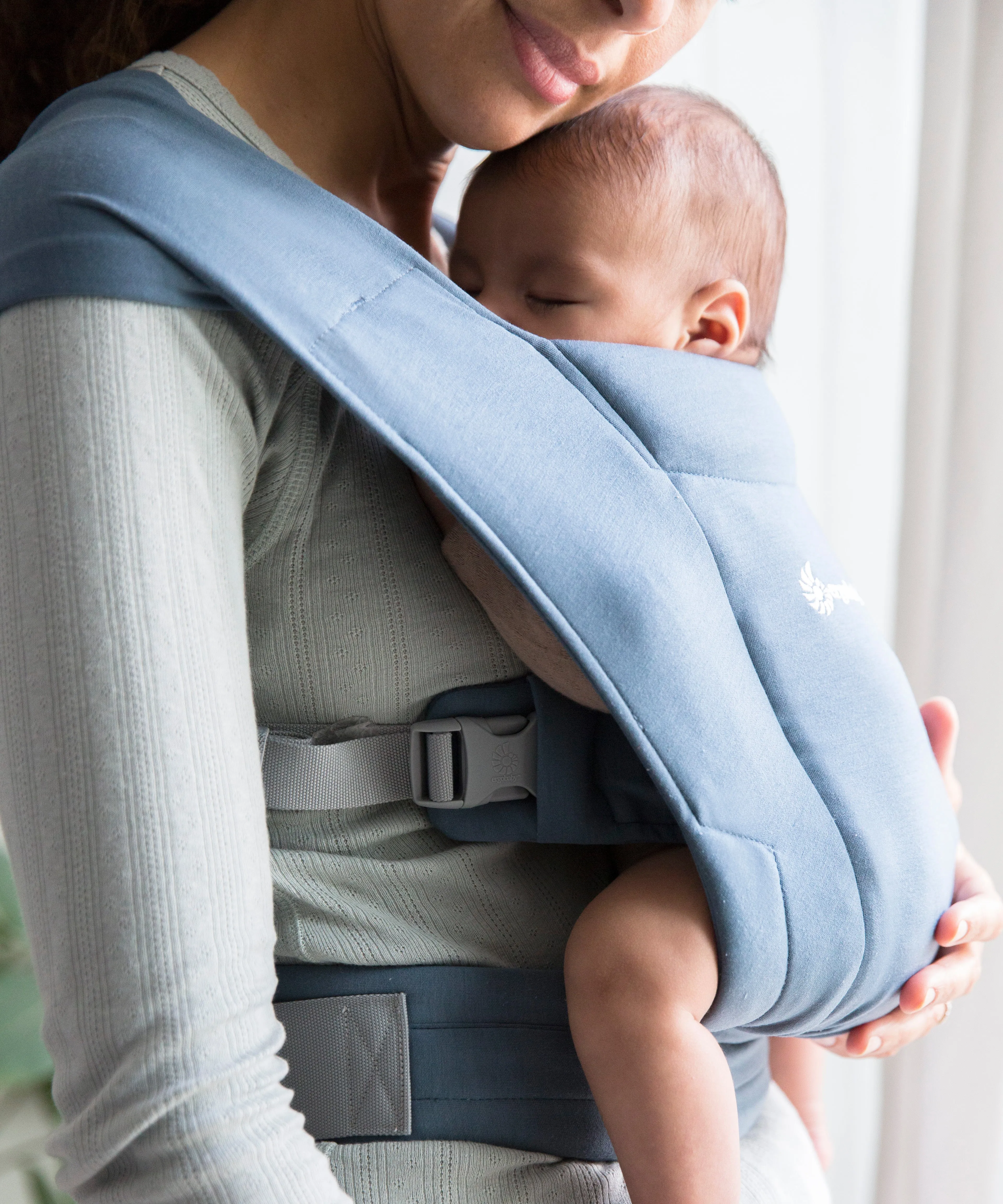 Ergobaby Embrace Soft Knit Newborn Baby Carrier