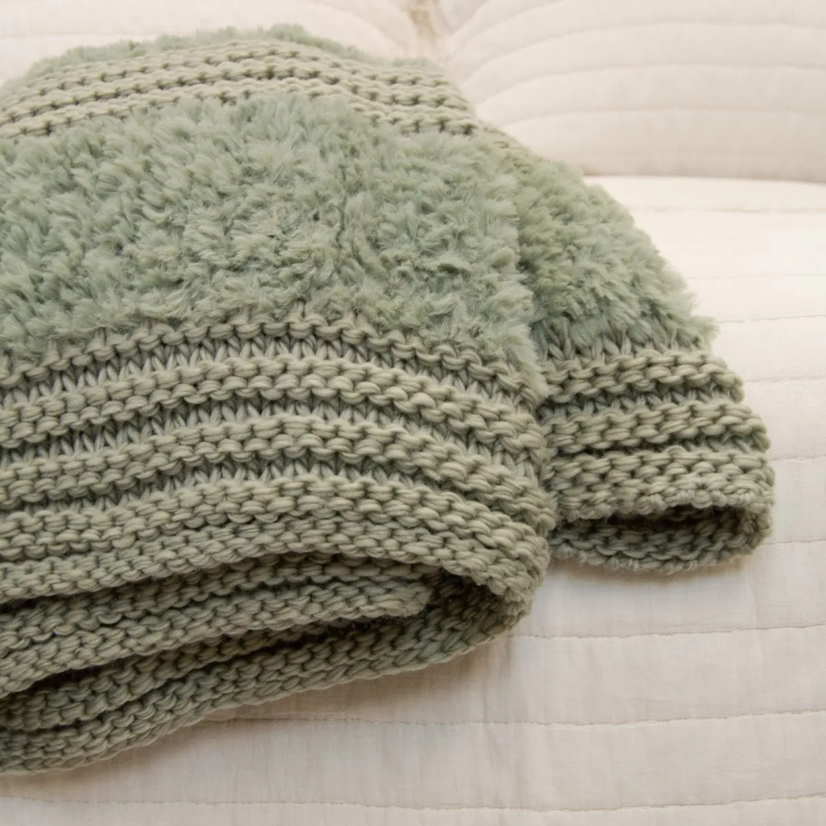 Plush Knit Throw - Sage